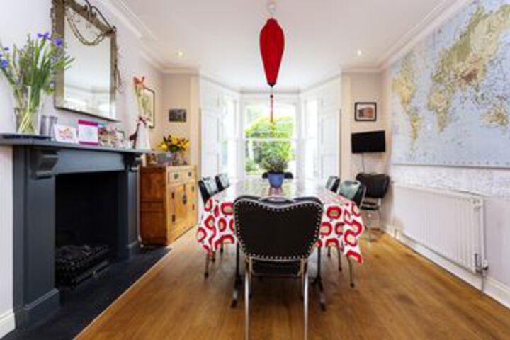 Room 16 of 25