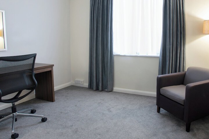 Room 53 of 177