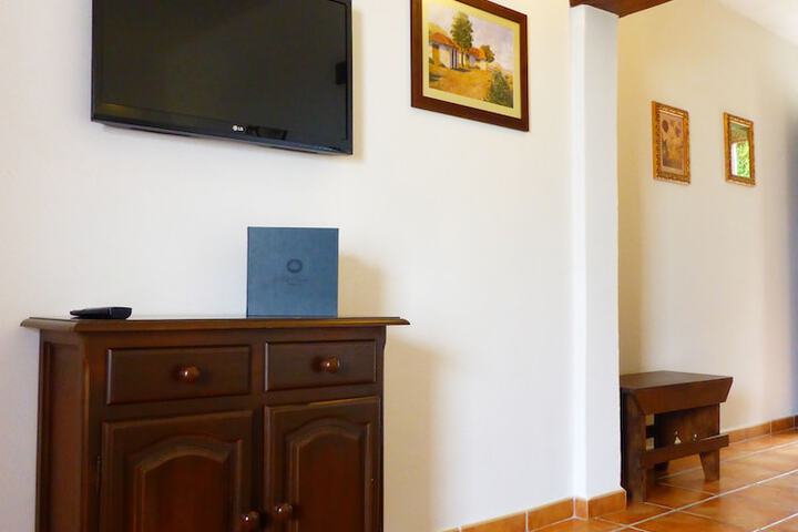 Room 2 of 49