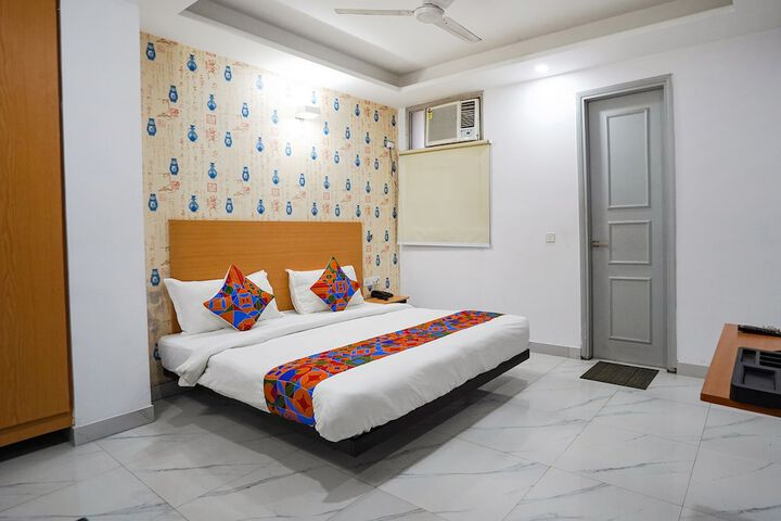 Room 14 of 24