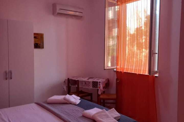 Room 42 of 130
