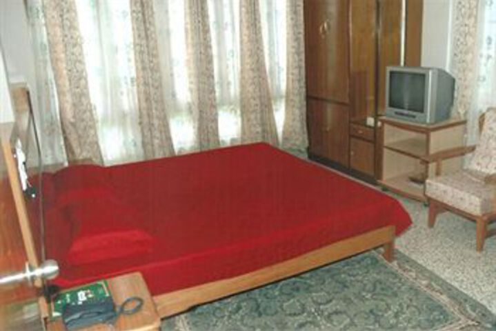 Room 18 of 27