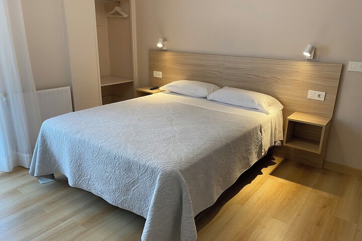 Room 10 of 26