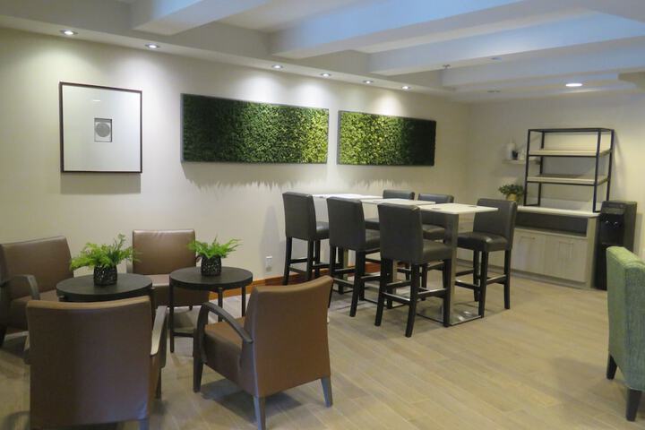 Hotel Interior 4 of 27