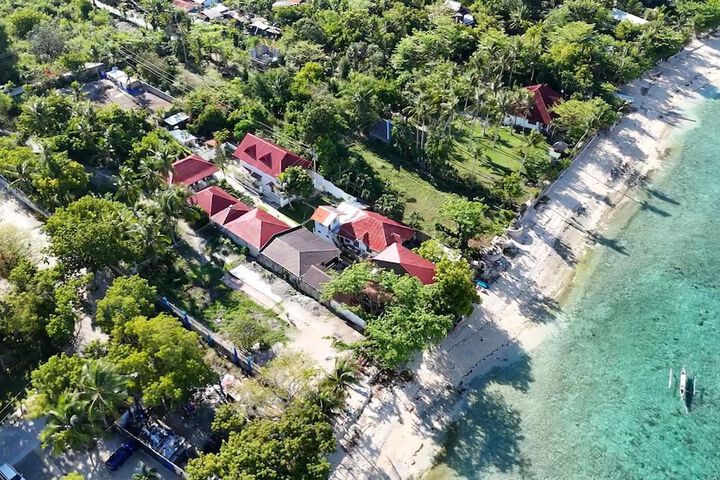 Bluewaves Resort -  Basdaku by Hiverooms in Moalboal