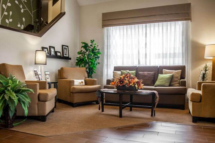 Guest Lobby