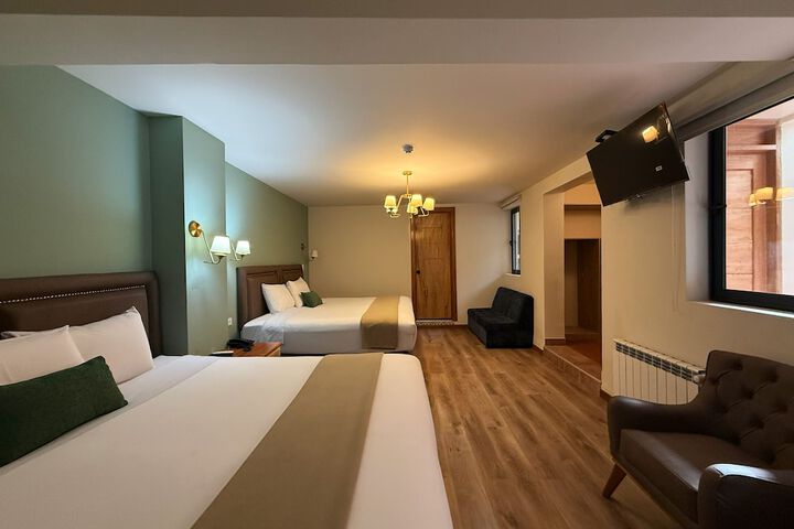 Room 34 of 75