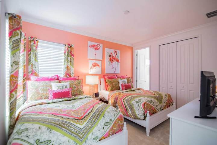 Room 4 of 48
