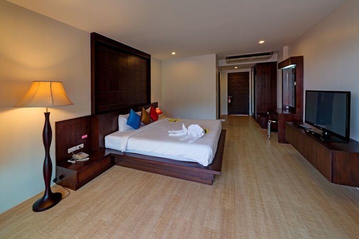 Room 10 of 76