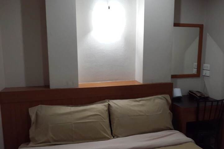 Room 3 of 31