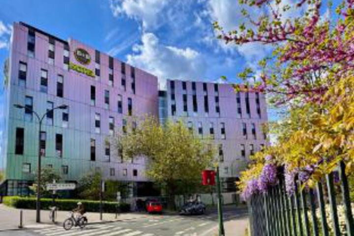 B & B HOTEL Paris Porte des Lilas