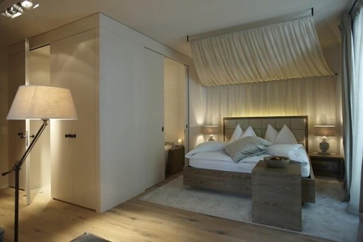 Room 12 of 56