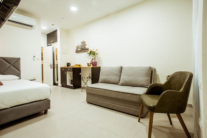 Room 12 of 30