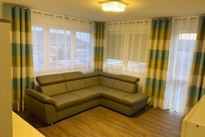 Room 27 of 44