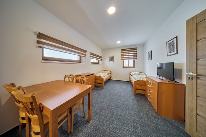 Room 8 of 50