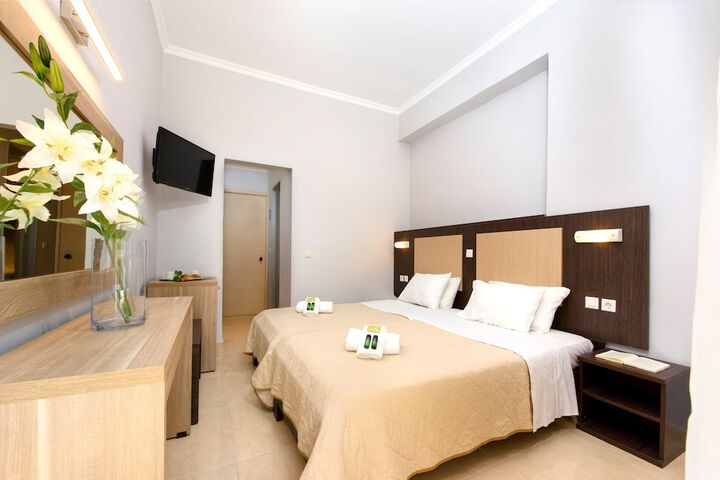 Room 7 of 42