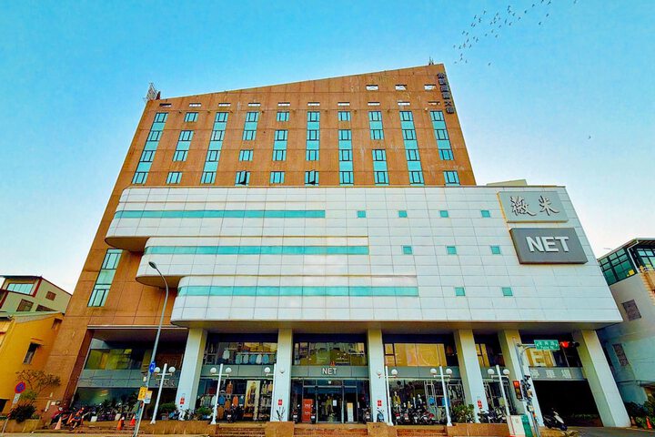 Hotel 68 of 69
