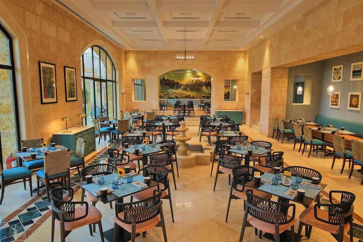 Dining 141 of 218