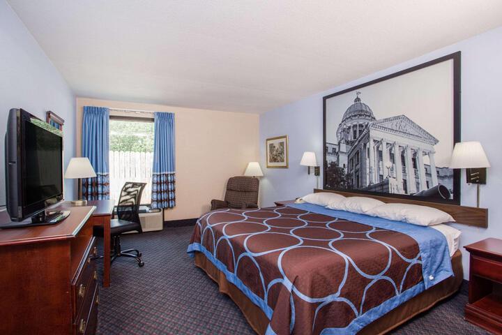 Double Accessible King Size Bed (8 of 8)