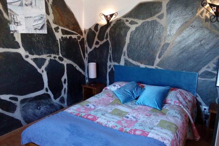 Room 13 of 70