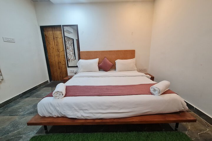 Room 18 of 66