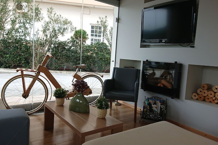 Hotel Interior 3 of 38