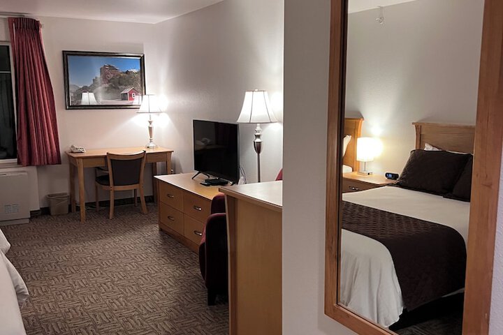 Room 27 of 69