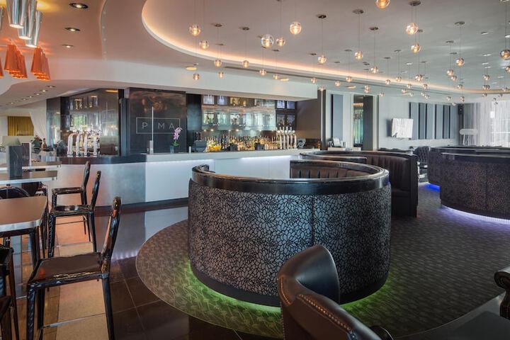 Lounge 47 of 86