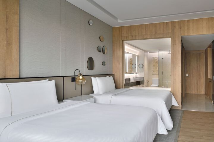 Room 10 of 123