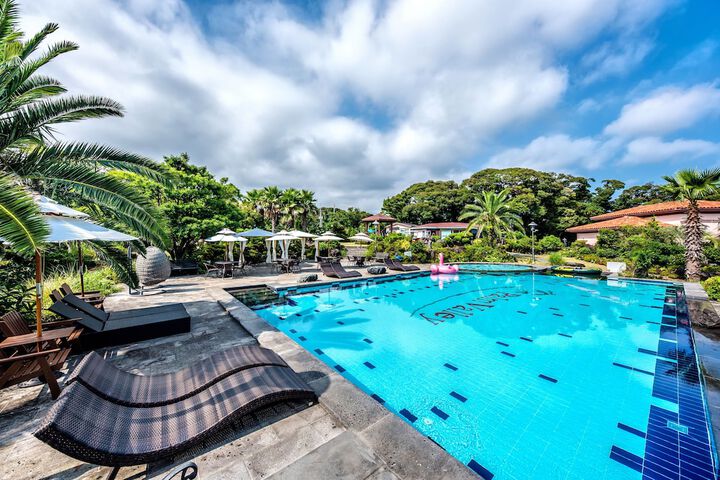 Pool 53 of 67