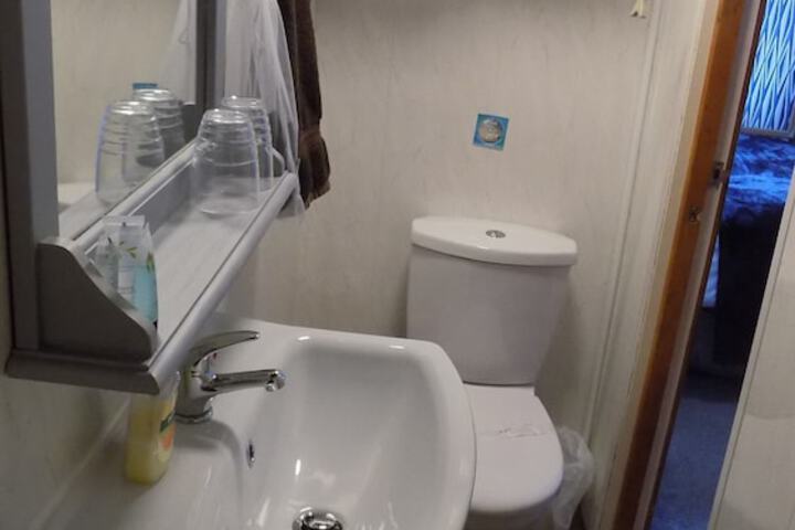 Room 50 of 71