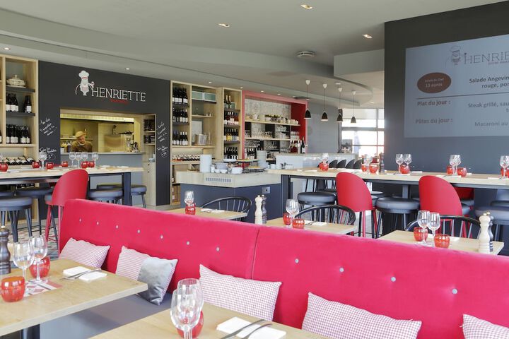 Dining Photos