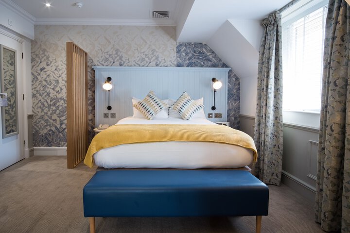 Room 10 of 86