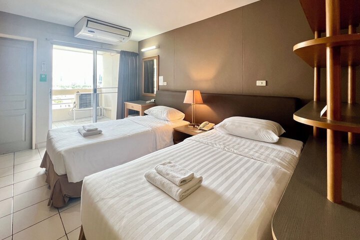 Room 27 of 111
