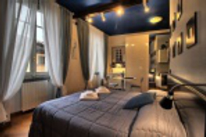 Room 53 of 528