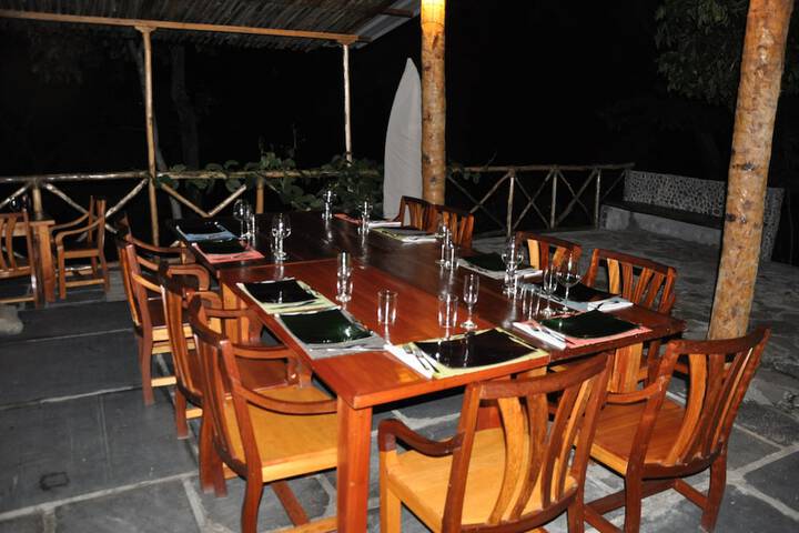 Dining 48 of 55