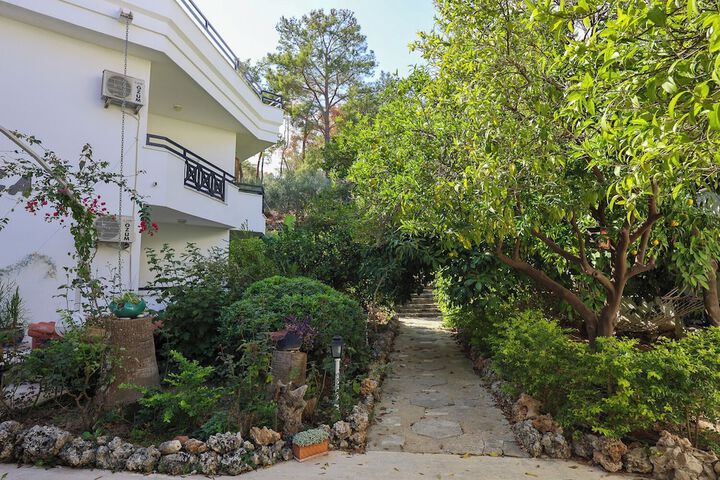 Hotel Exterior 63 of 72