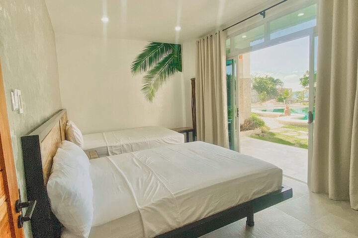 Room 8 of 30