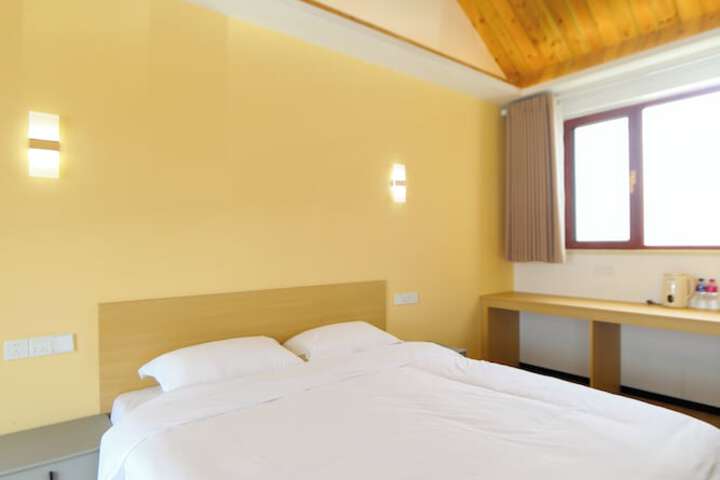 Room 19 of 75