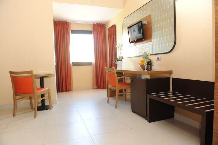 Room 25 of 51