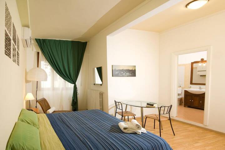 Room 18 of 50