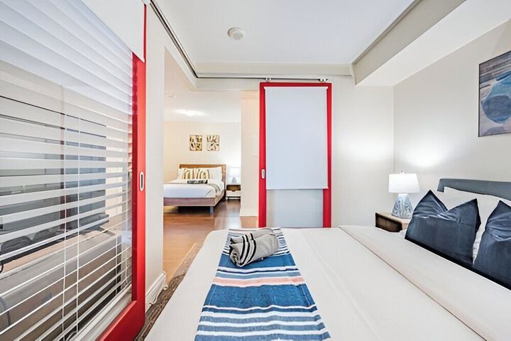 Room 51 of 319