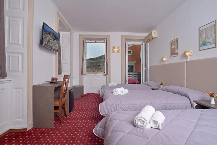 Room 9 of 50