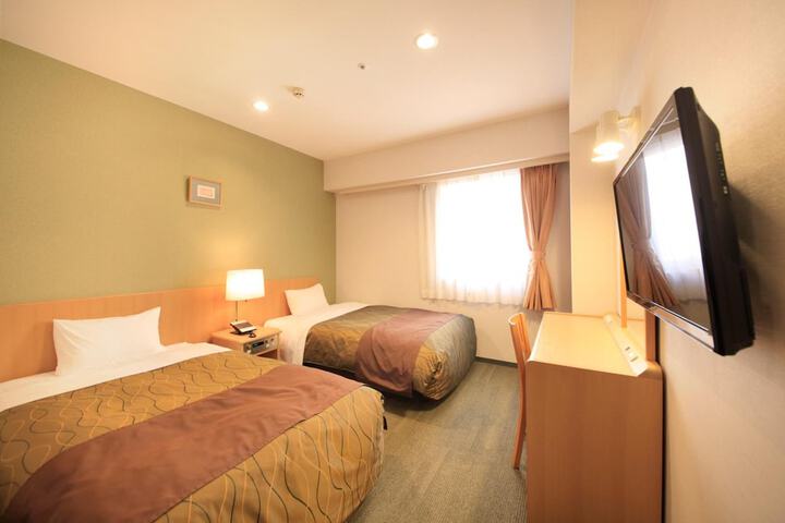 Room 19 of 48
