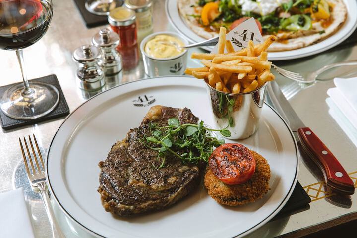 Dining 61 of 78