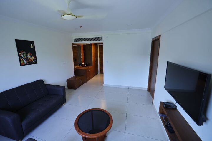 Room 13 of 29