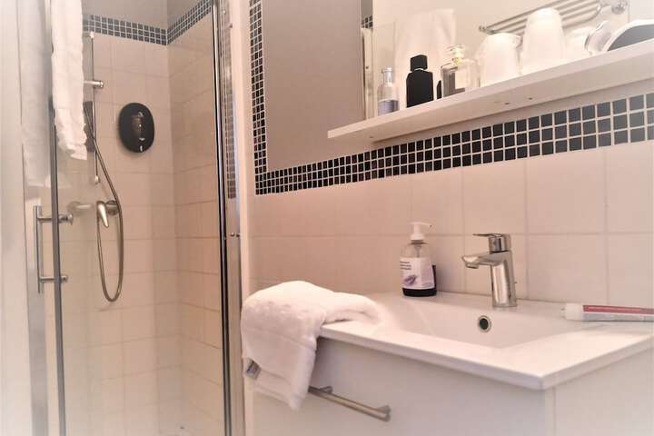 Room 44 of 62