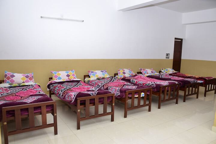Room 4 of 26