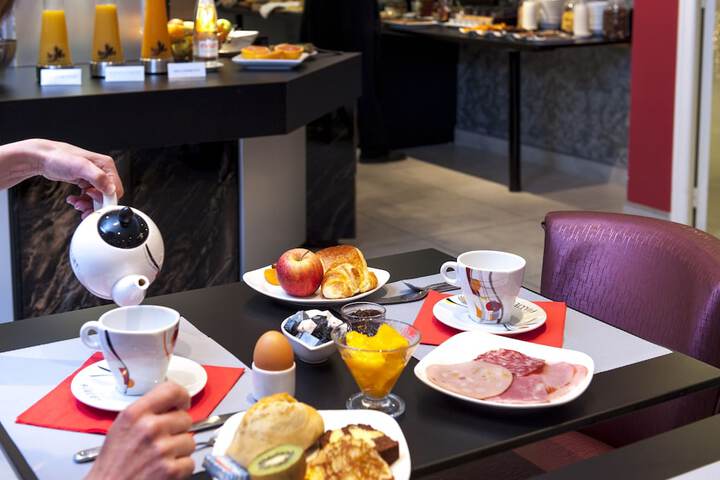 Breakfast/Coffee Service 43 of 70