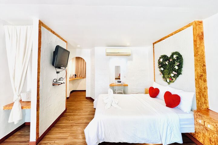 Room 36 of 108